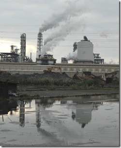 化學工業的廢棄物帶來了環境破壞